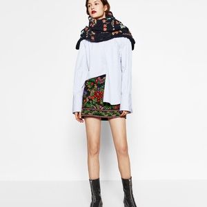 NWT ZARA Embroidered Mini Skirt in Size M